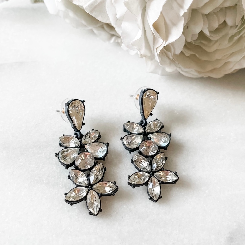 🌿Lane Bryant Rhinestone Flower Statement Earrings